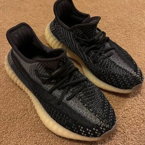 Authentic Yeezy 350 size 4.5
